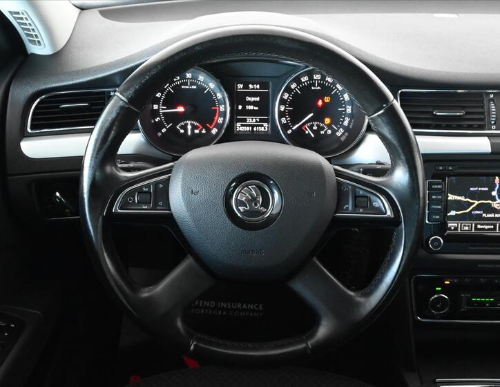 Škoda Superb 16