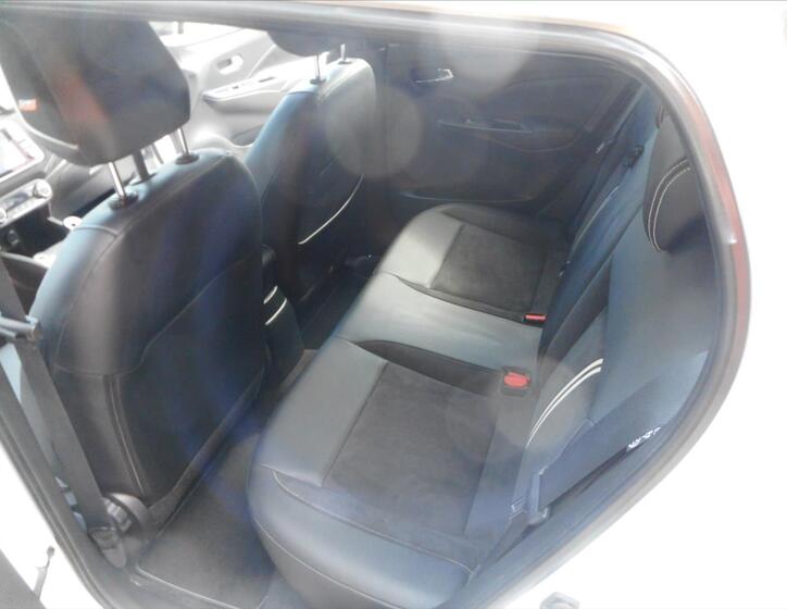 Nissan Micra 27