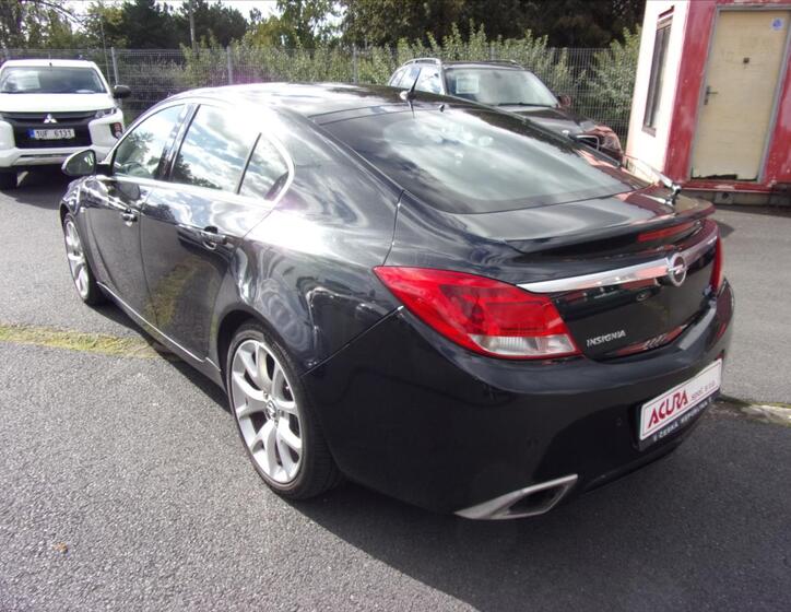Opel Insignia 5
