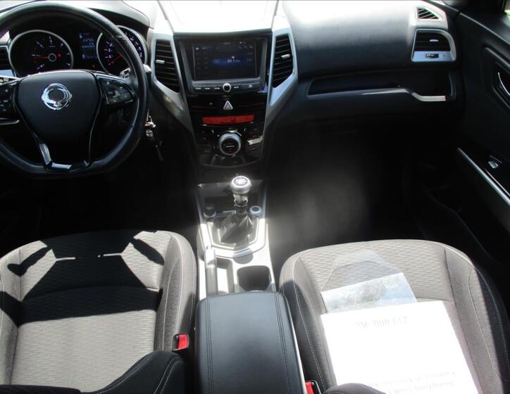 SsangYong Tivoli 12