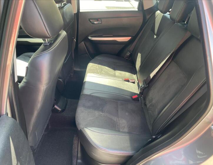 Suzuki Vitara 11