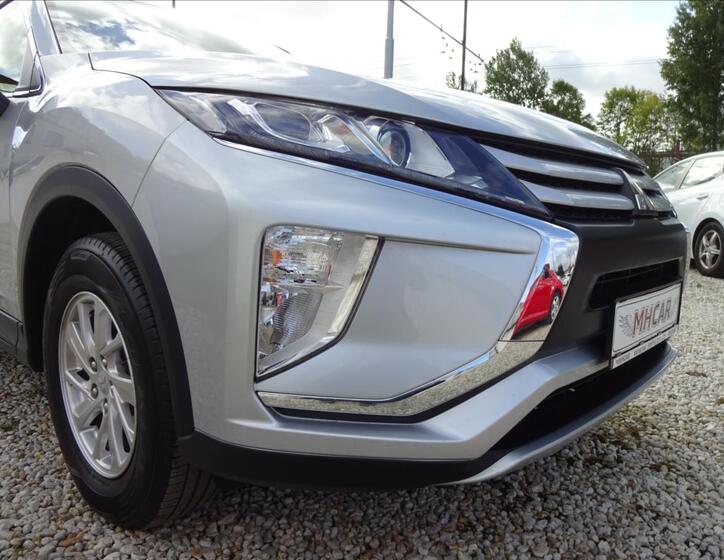 Mitsubishi Eclipse Cross 11
