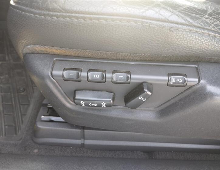 Volvo XC90 13