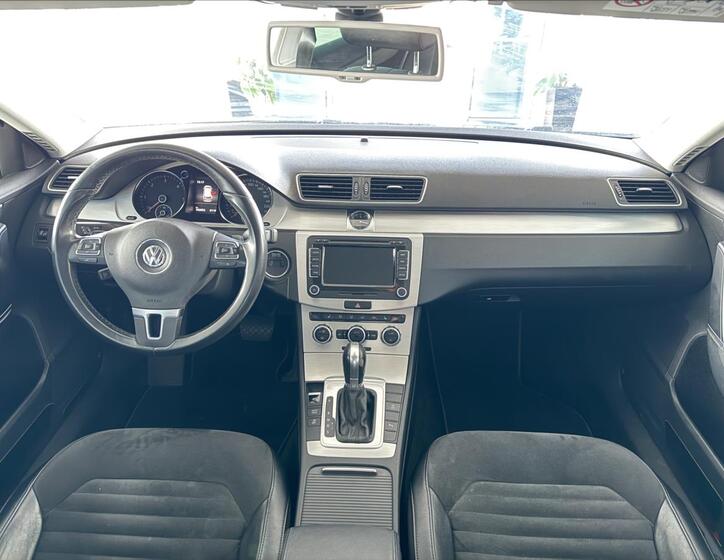 Volkswagen Passat 9