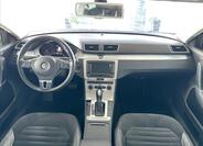 Volkswagen Passat 9