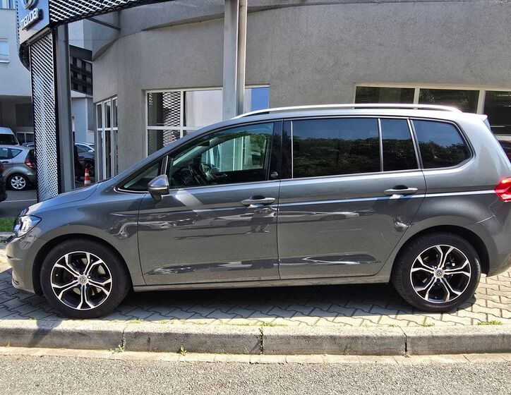 Volkswagen Touran 2