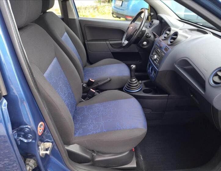 Ford Fiesta 12