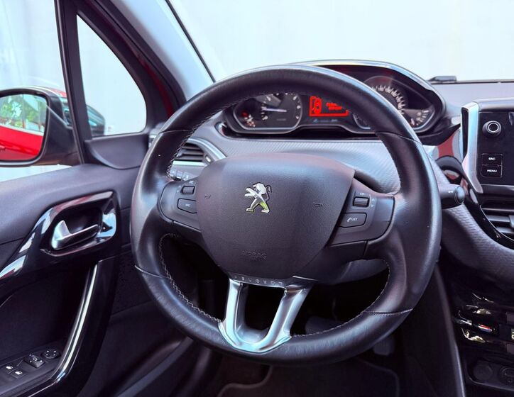 Peugeot 208 16