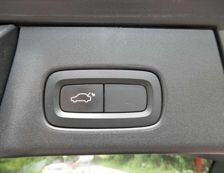 Volvo V90 31