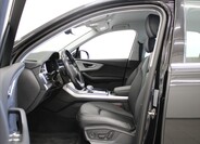 Audi Q7 6