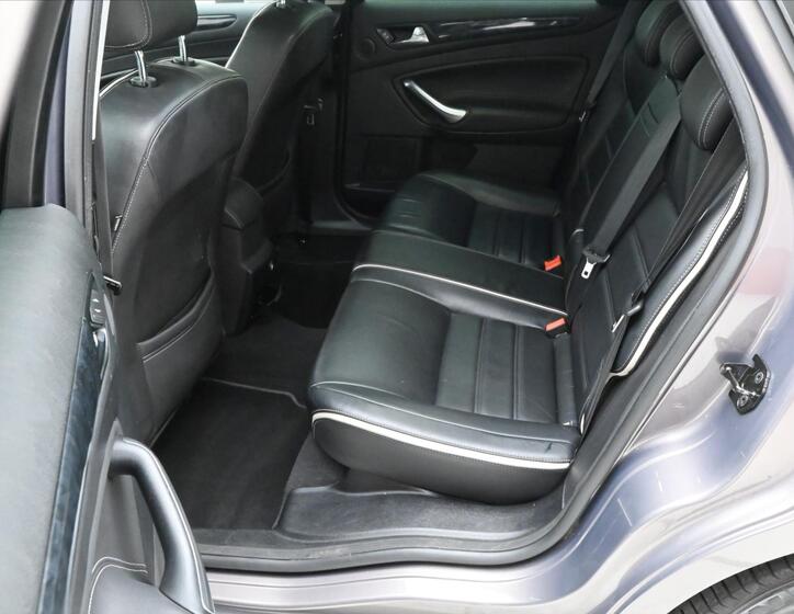 Ford Mondeo 14
