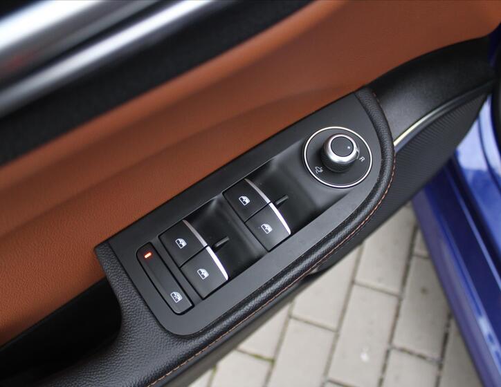 Alfa Romeo Giulia 25