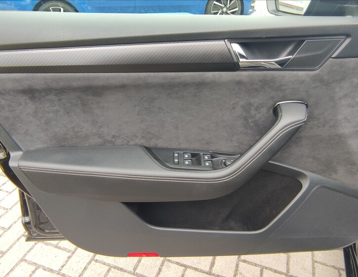 Škoda Superb 10