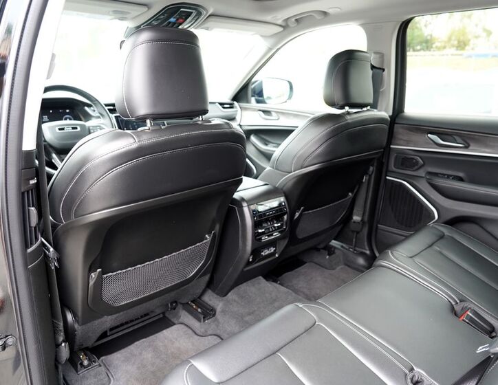 Jeep Grand Cherokee 35