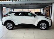 Toyota C-HR 4