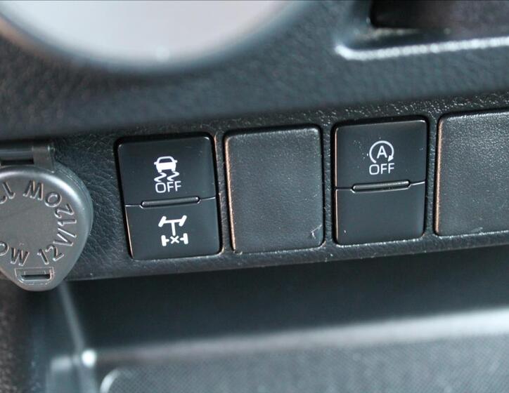 Toyota Hilux 15