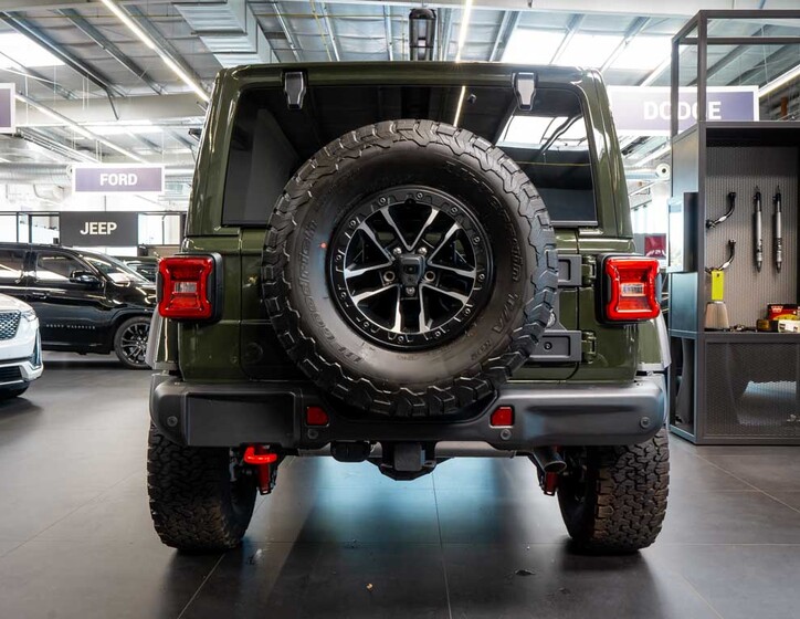 Jeep Wrangler 4