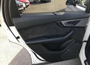 Audi SQ7 10