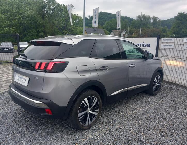 Peugeot 3008 8
