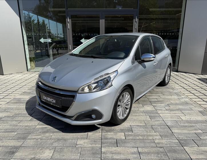 Peugeot 208 1