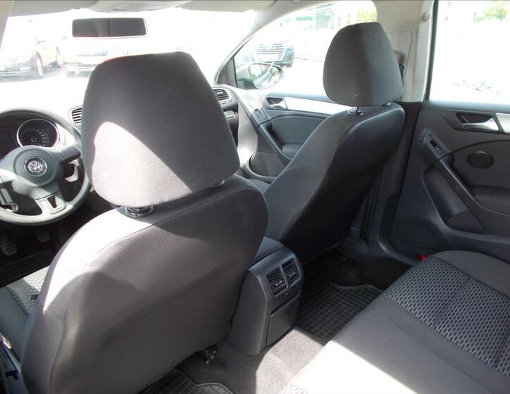 Volkswagen Golf 12