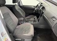 Volkswagen Golf 23