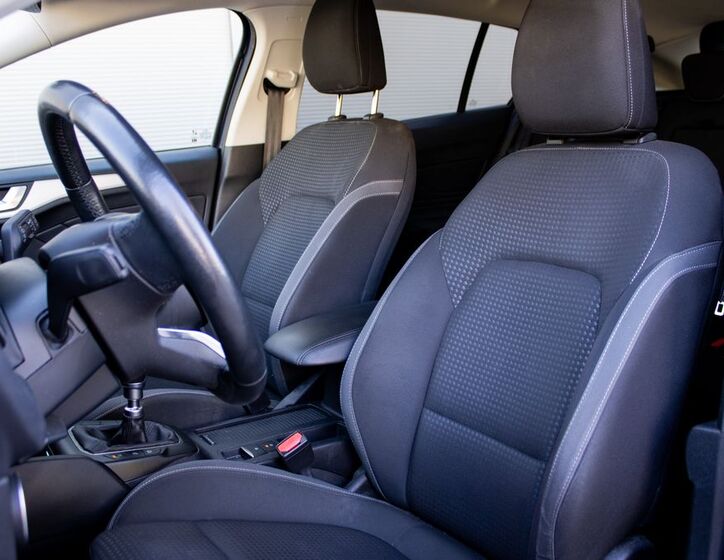 Ford Focus 9