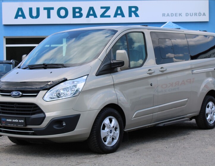 Ford Tourneo Custom 1