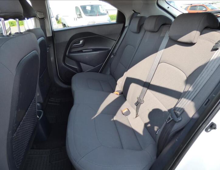 KIA Rio 31