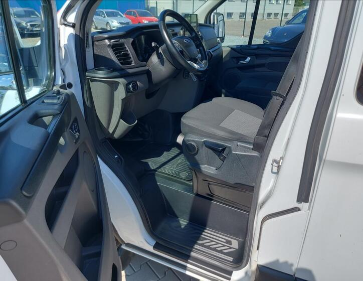 Ford Transit Custom 9