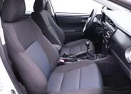 Toyota Auris 12