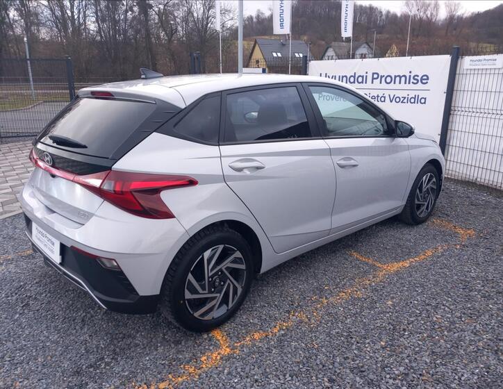 Hyundai i20 8