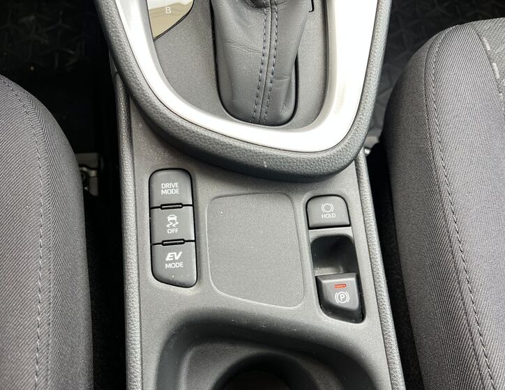 Toyota Yaris Cross 26