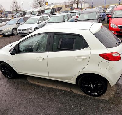Mazda 2 9