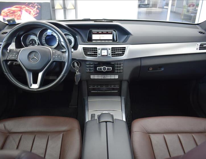Mercedes-Benz Třídy E 16