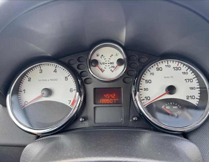 Peugeot 207 17