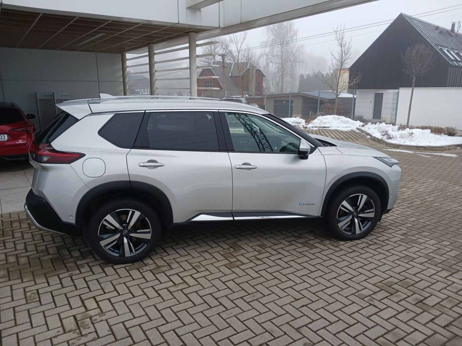 Nissan Ostatní 7