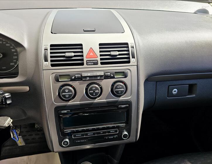 Volkswagen Touran 16