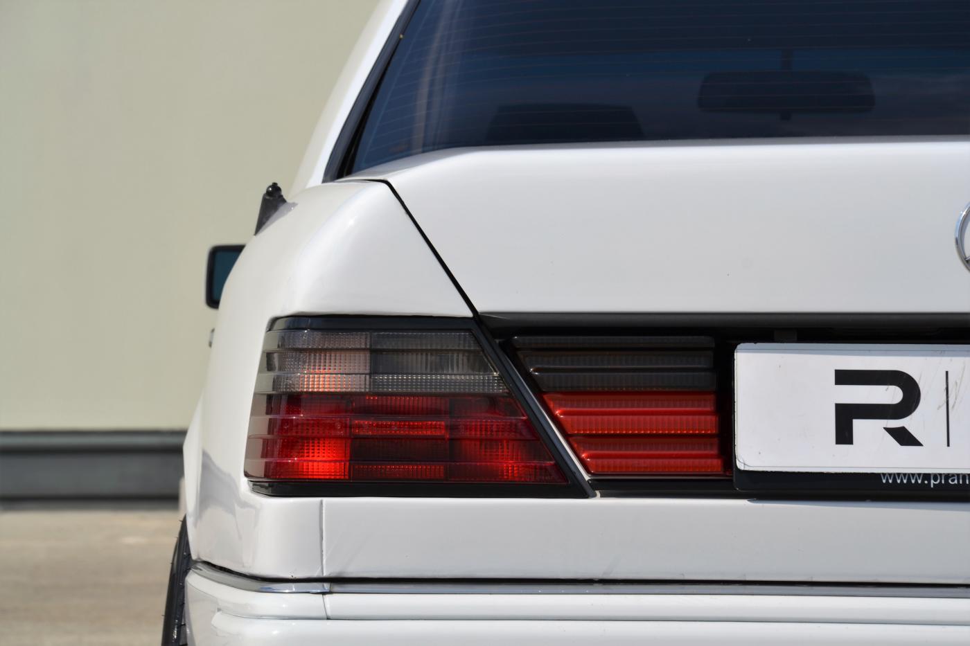 Mercedes-Benz 124