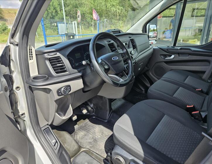 Ford Transit Custom 9
