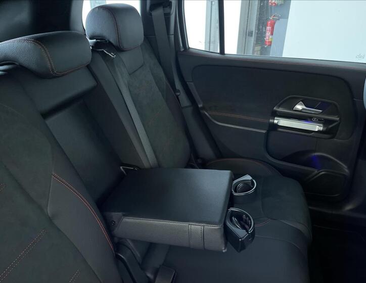 Mercedes-Benz GLB 1