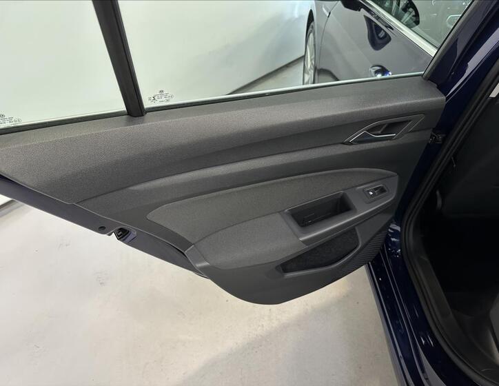 Volkswagen Golf 31