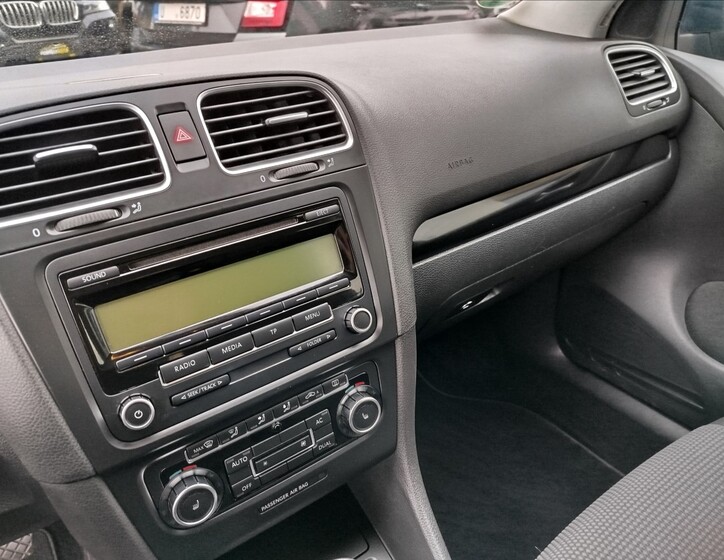 Volkswagen Golf 21