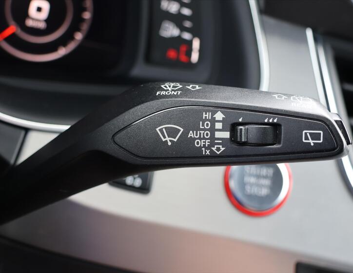 Audi SQ7 29