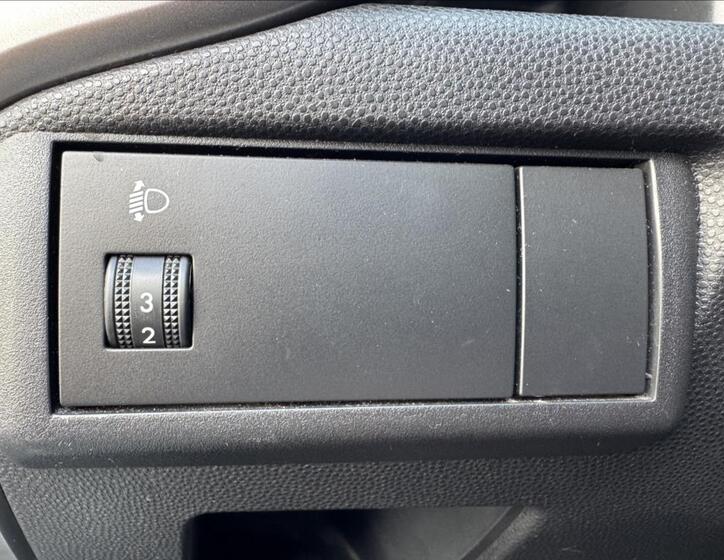 Mazda 2 26