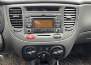 KIA Rio 16