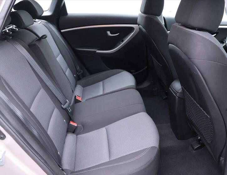 Hyundai i30 12