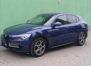 Alfa Romeo Stelvio 4