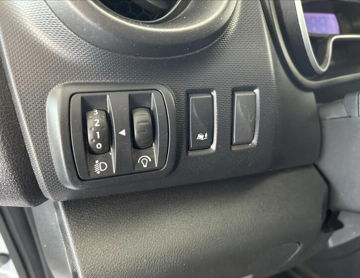 Renault Trafic 12