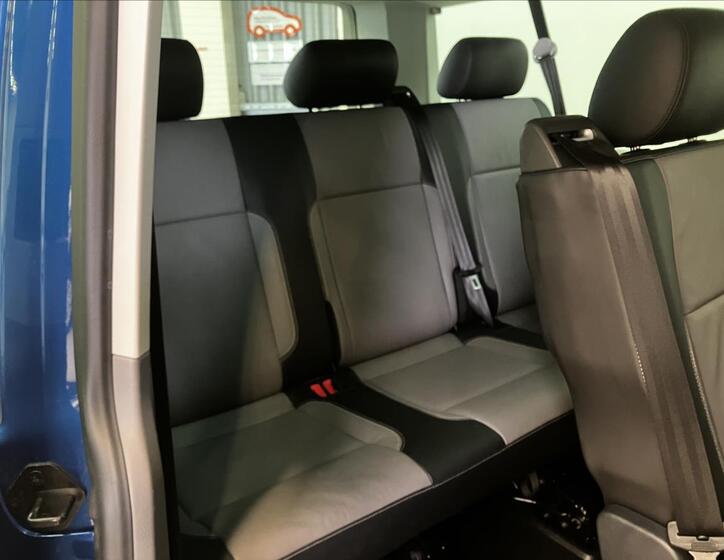Volkswagen Caravelle 15